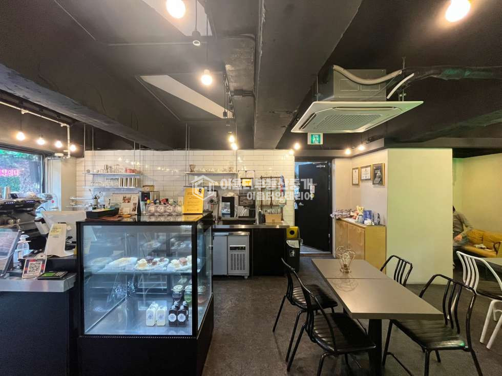 서울 마포구 서교동 솔내길 인근 먹자 상권 감성맛집 많은 상가 월세 매물번호 10191 사진 3