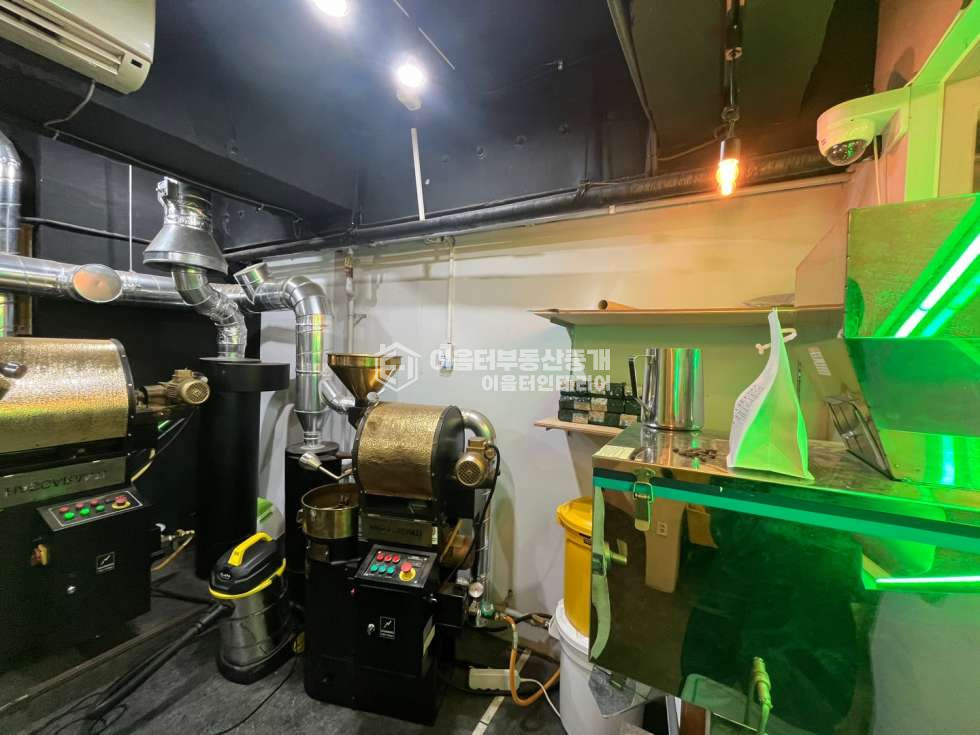 서울 마포구 서교동 솔내길 인근 먹자 상권 감성맛집 많은 상가 월세 매물번호 10191 사진 10