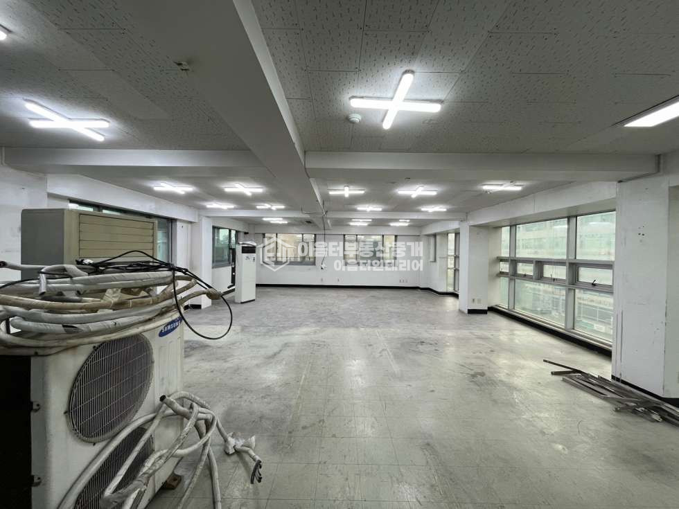 서울 마포구 서교동 망원역 대로변 내부룸완비 깔끔한사무실 월세 매물번호 10193 사진 2