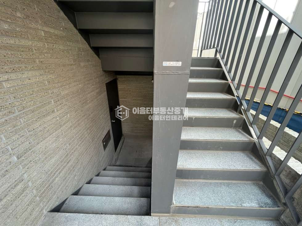 서울 마포구 망원동 망원역 초역세권 망원시장초입 올리모델링완료 첫입주 깔끔한 1층 월세 매물번호 10198 사진 2