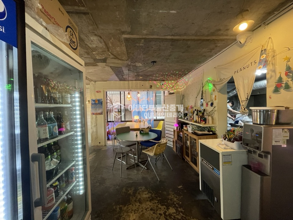 서울 마포구 서교동 숲길뷰 1층 벚꽃뷰 경의선숲길 바로 앞 상가 술집 음식점 감성 최고 월세 매물번호 10215 사진 13
