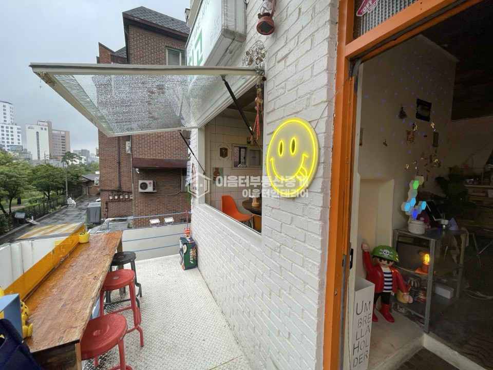 서울 마포구 서교동 숲길뷰 1층 벚꽃뷰 경의선숲길 바로 앞 상가 술집 음식점 감성 최고 월세 매물번호 10215 사진 19