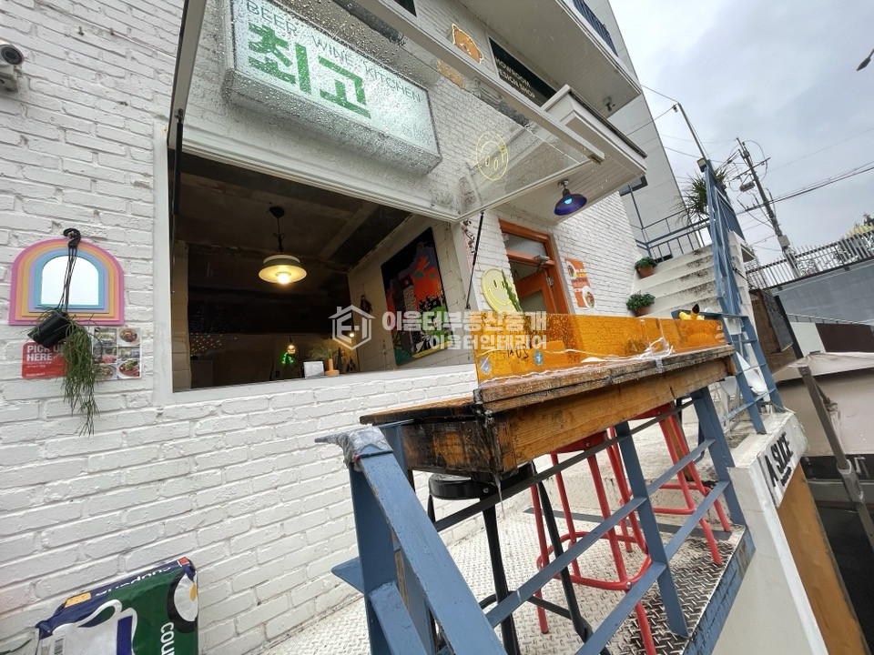 서울 마포구 서교동 숲길뷰 1층 벚꽃뷰 경의선숲길 바로 앞 상가 술집 음식점 감성 최고 월세 매물번호 10215 사진 21