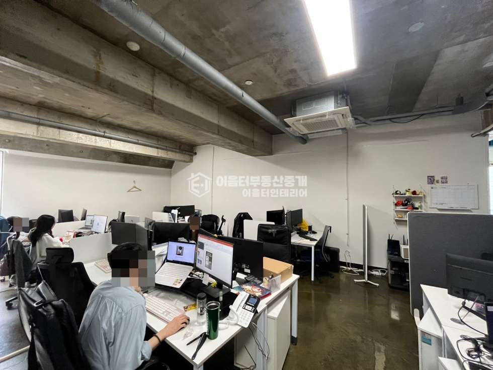 서울 마포구 서교동 유니크한 외관 내부룸2 트렌디한 인테리어 사무실 월세 매물번호 10233 사진 9
