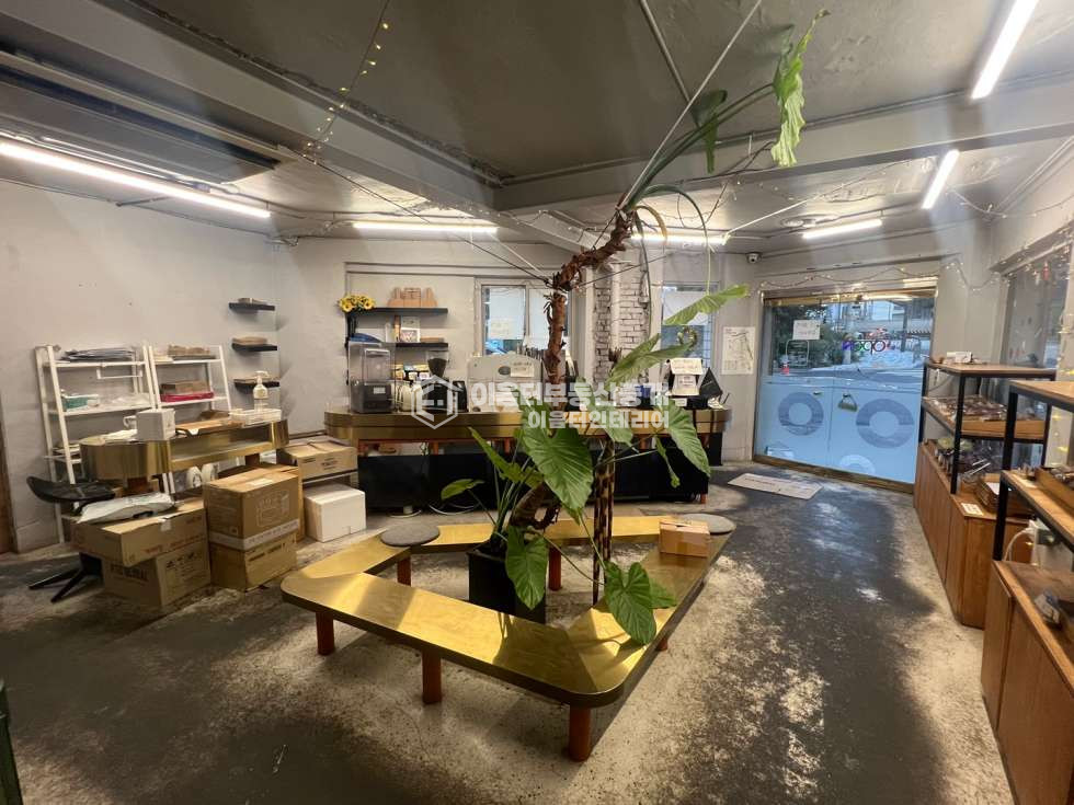 서울 마포구 연남동 끝남동의 가로수 뷰와 프라이빗 루프탑을 갖춘 모던한 건물 Y 월세 매물번호 10293 사진 6