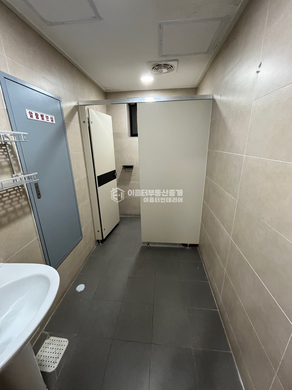 서울 마포구 연남동 홍대역세권.연층임대 대형사무실.내외관 컨디션 최상.엘베O.주차O 월세 매물번호 10356 사진 76