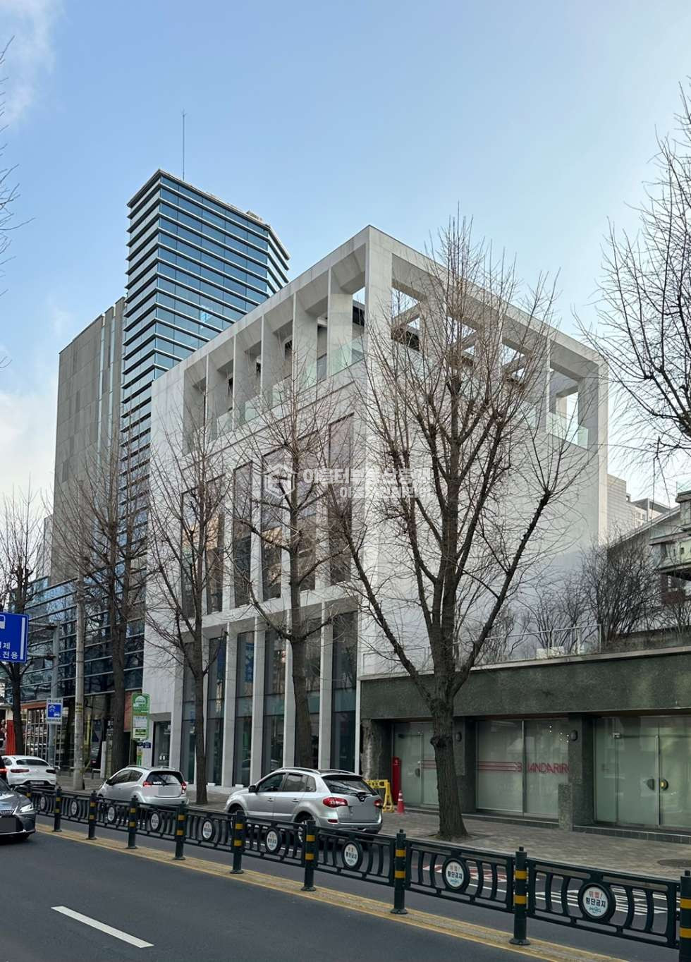 서울 마포구 서교동 내외관 수려한 깔끔한 사무실. 주차3대O 상하차 많은 업종 추천 월세 매물번호 10395 사진 21