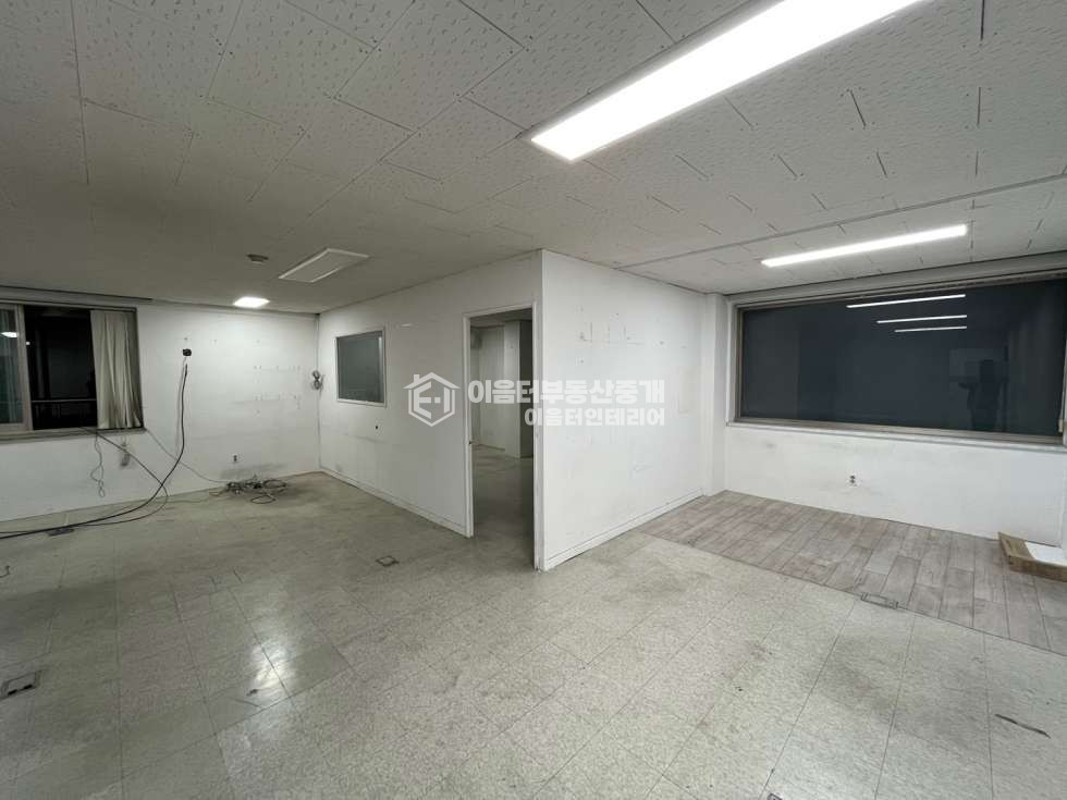 서울 마포구 서교동 서교동 가성비 사무실.내부룸1.세면대O주차O 월세 매물번호 10401 사진 4
