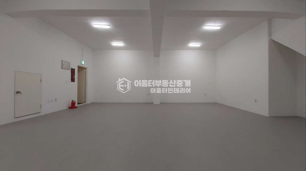 서울 마포구 서교동 합정역도보3분 지층 사무실.리모델링O높은층고O가성비O 월세 매물번호 10405 사진 3