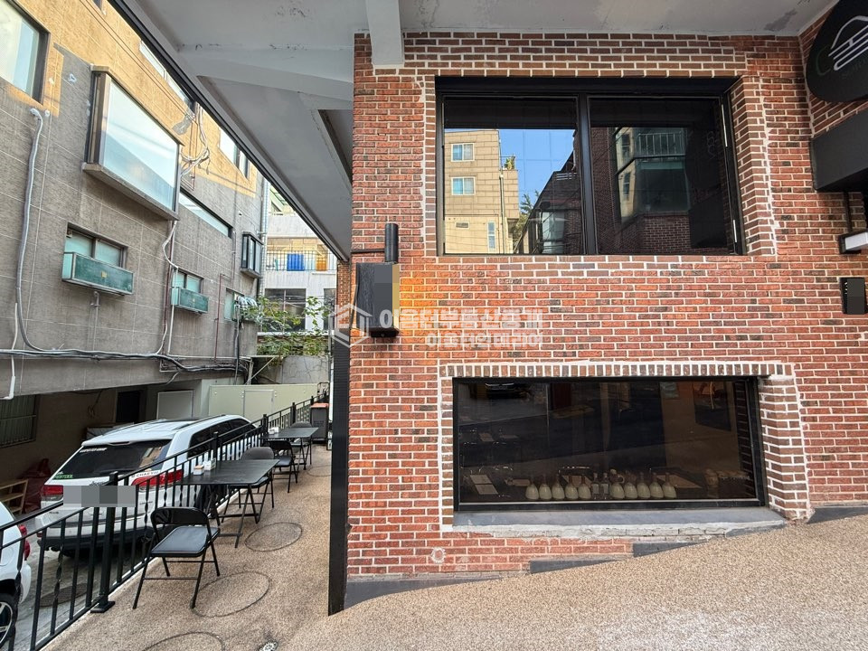 서울 마포구 서교동 합정역 도보 5분.먹자골목 메인상권 라인. 주차O내외관 우수 월세 매물번호 10420 사진 2