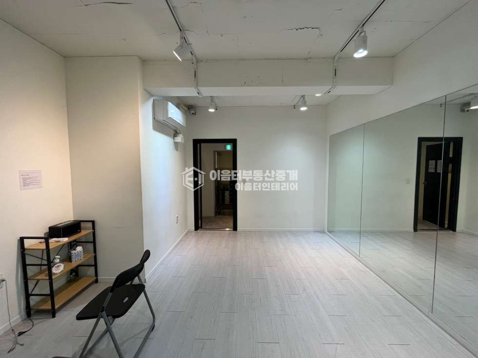 서울 마포구 서교동 서교동 기차길 인테리어 완비된 댄스 연습실 월세 매물번호 10612 사진 4