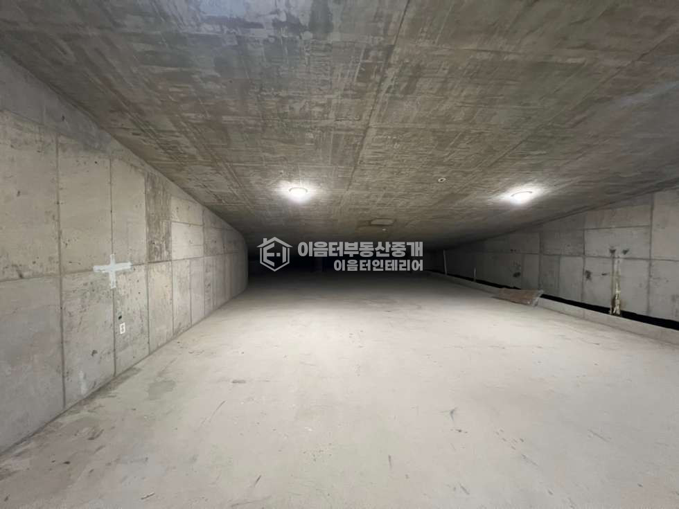 서울 마포구 동교동 홍대역세권 신축 코너 지층 113P 월세 매물번호 10620 사진 10