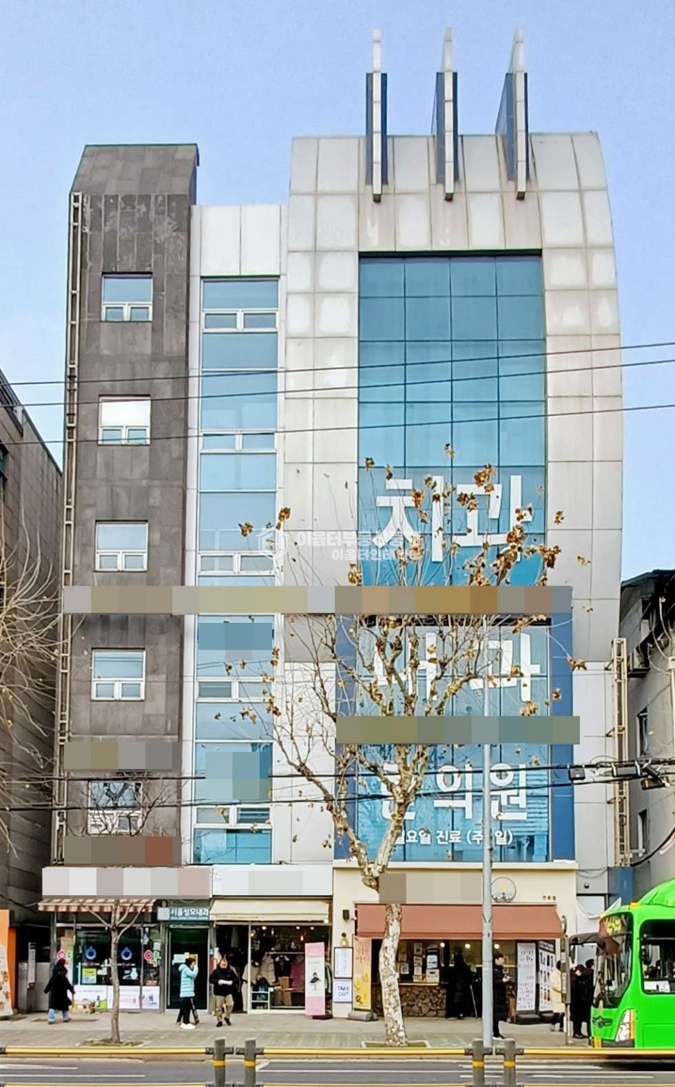 서울 서대문구 연희동 연희동 메인 대로변에 위치한 공실 6층상가 월세 매물번호 10675 사진 1