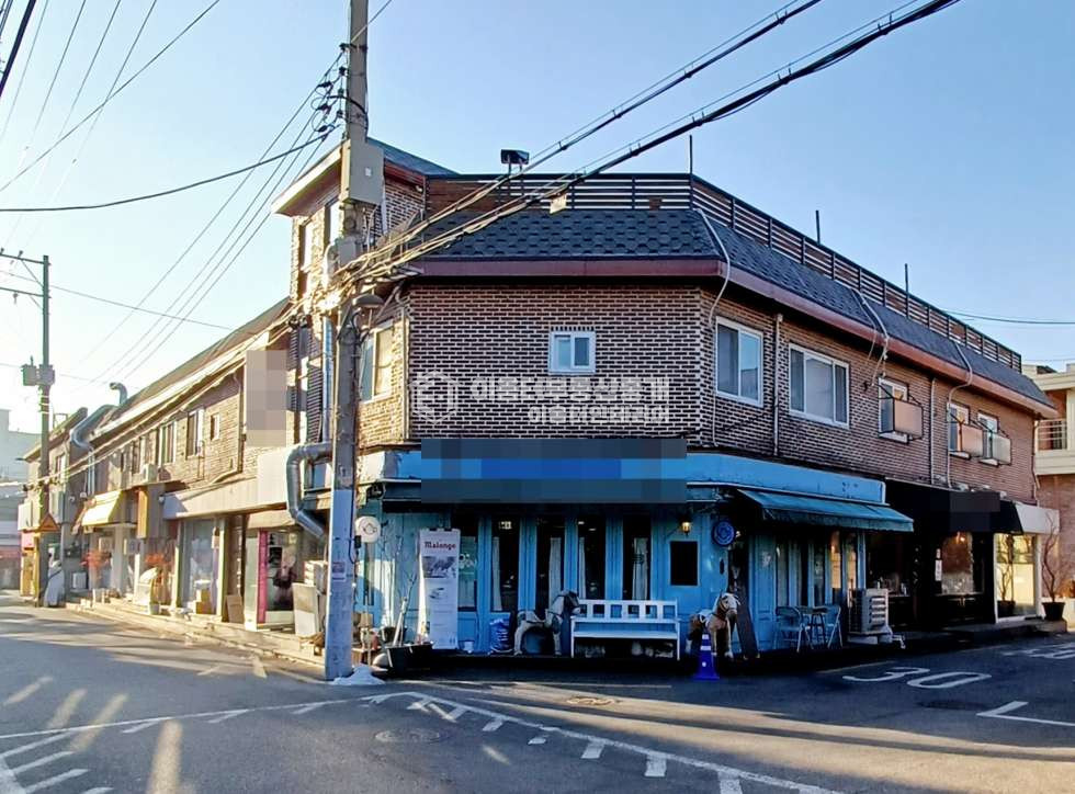서울 서대문구 연희동 연희동 카페거리 지층 주차 가능한 대형 평수 상가 월세 매물번호 10713 사진 1