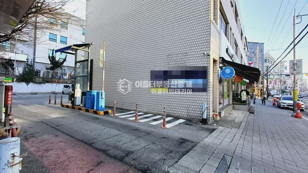 서울 서대문구 연희동 사러가 인근 무권리 대형상가 월세 매물번호 10716 사진 2
