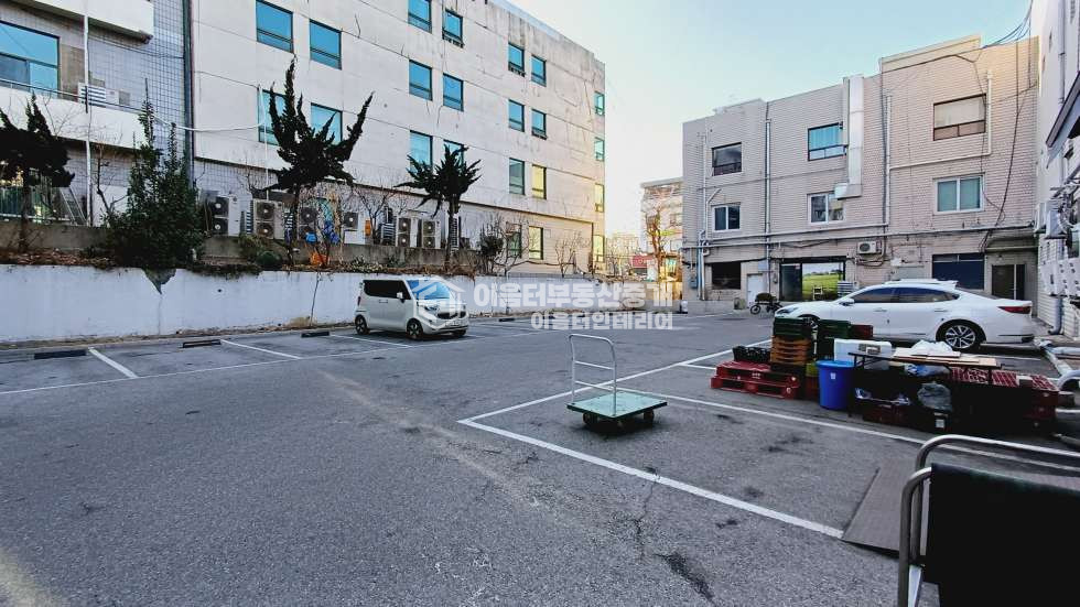 서울 서대문구 연희동 사러가 인근 무권리 대형상가 월세 매물번호 10716 사진 3