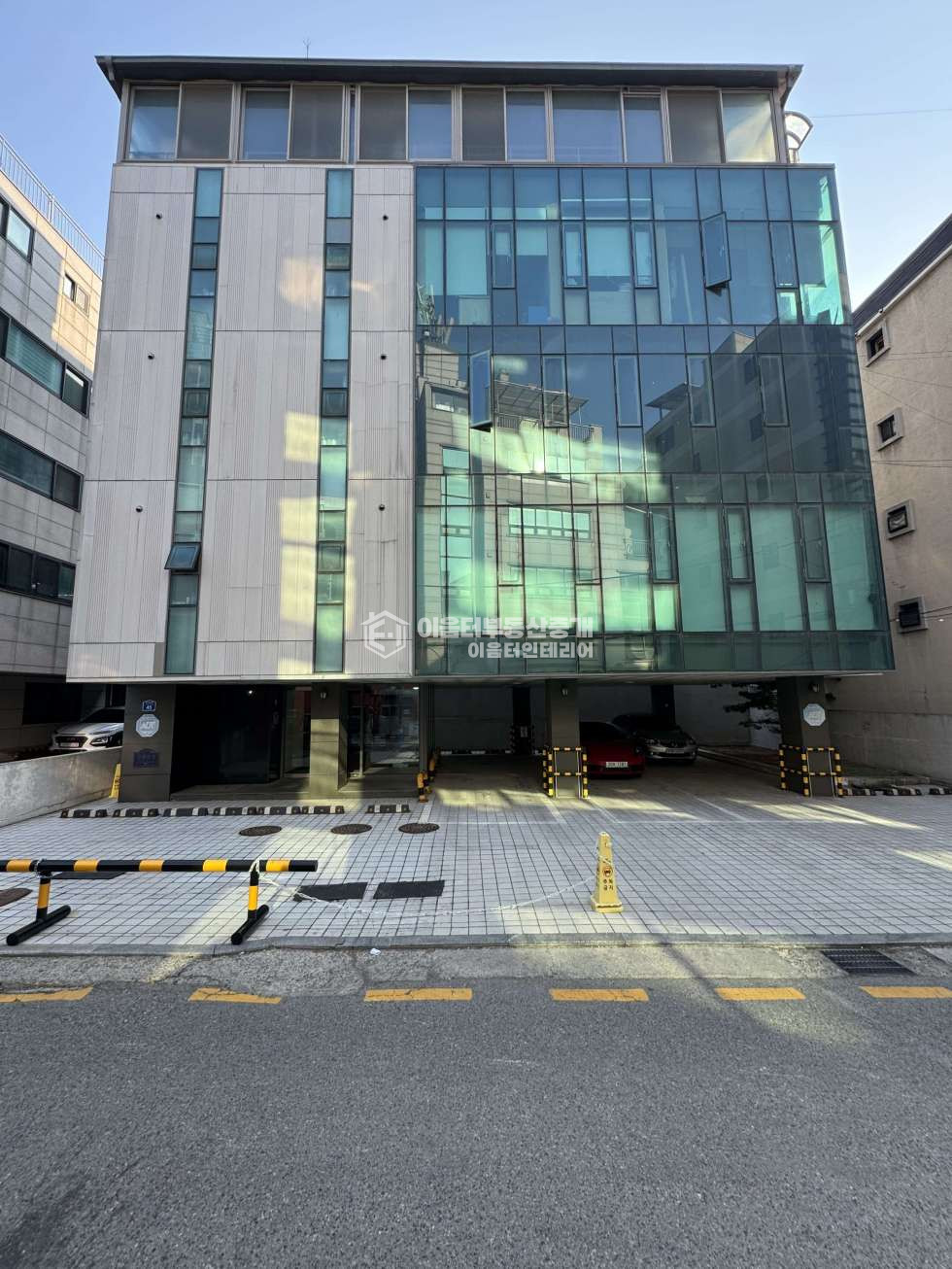 서울 마포구 서교동 합정역세권 주차3대 내부룸완비 월세 매물번호 10758 사진 1