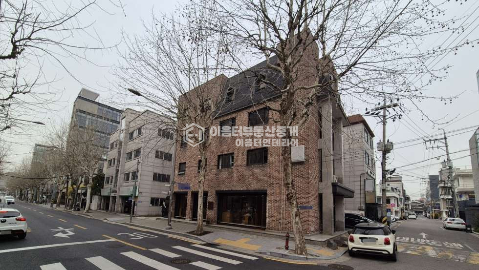 서울 마포구 연남동 연남 도로변 내외관 깔끔한 인테리어 사무실 월세 매물번호 10786 사진 1