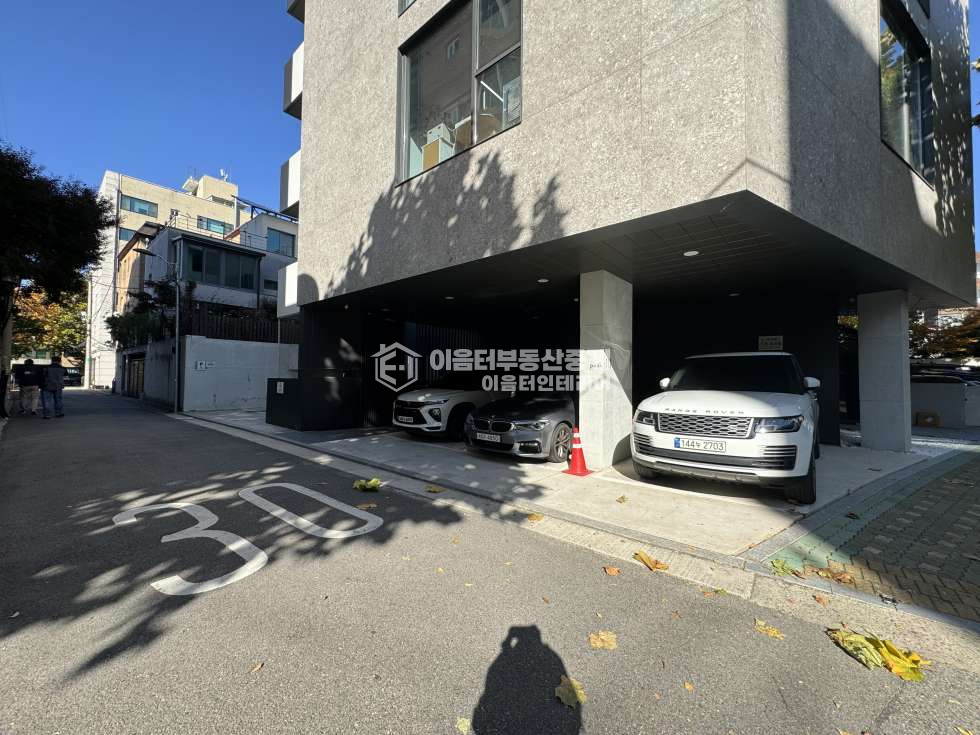 서울 마포구 서교동 더블역세권 핵심 대로변 신축금 상가 사무실 즉시 입주 가능 월세 매물번호 10995 사진 3