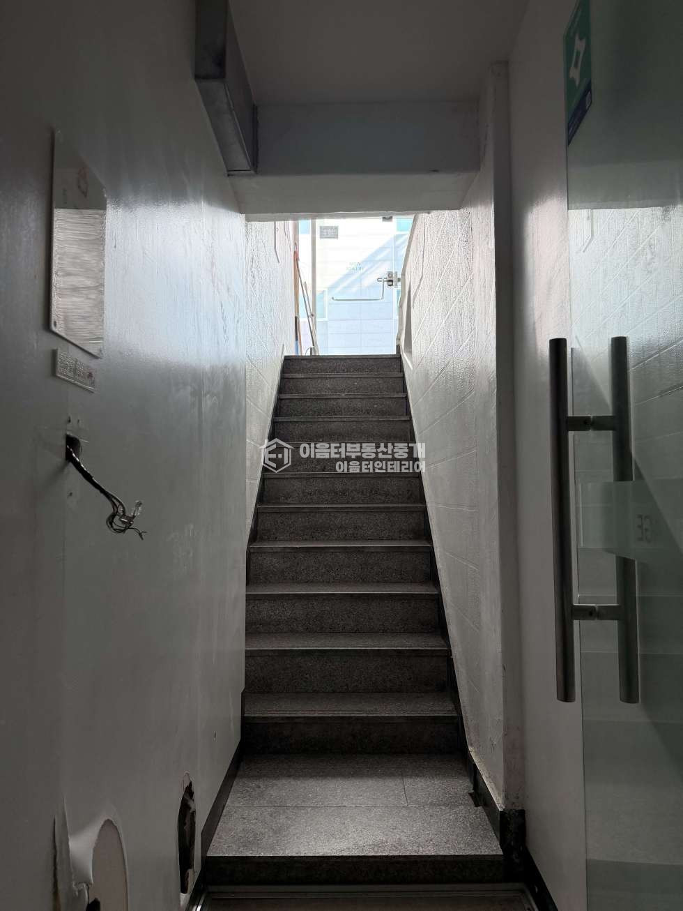 서울 서대문구 창천동 국대 창천동 가성비 상가 사무실 댄스연습실 시설완비 강력추천 매물 월세 매물번호 11007 사진 3