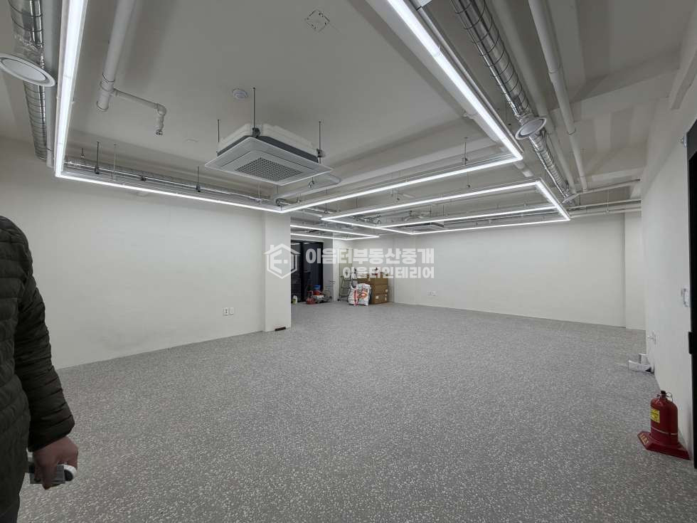 서울 마포구 성산동 출퇴근 용이한 대로변 리모델링 완료 첫 입주 월세 매물번호 11101 사진 3
