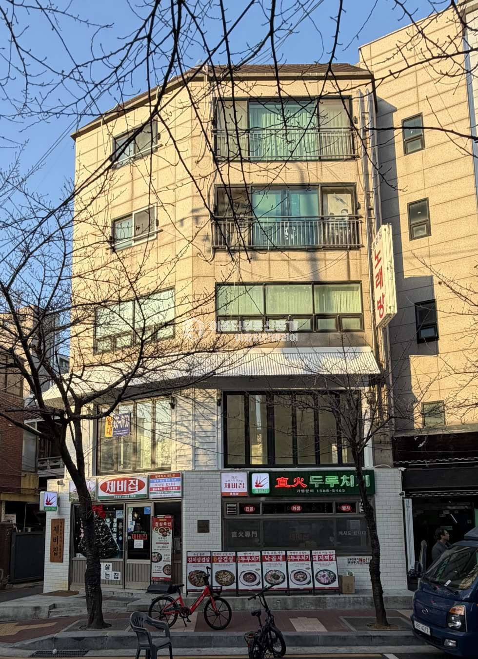 서울 마포구 서교동 유동인구 엄청 흐르는 합정 먹자 2층상가 월세 매물번호 11140 사진 1