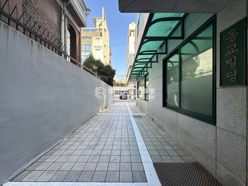 서울 마포구 동교동 홍대역세권 내부룸1개 깔끔한사무실 월세 매물번호 11147 사진 2