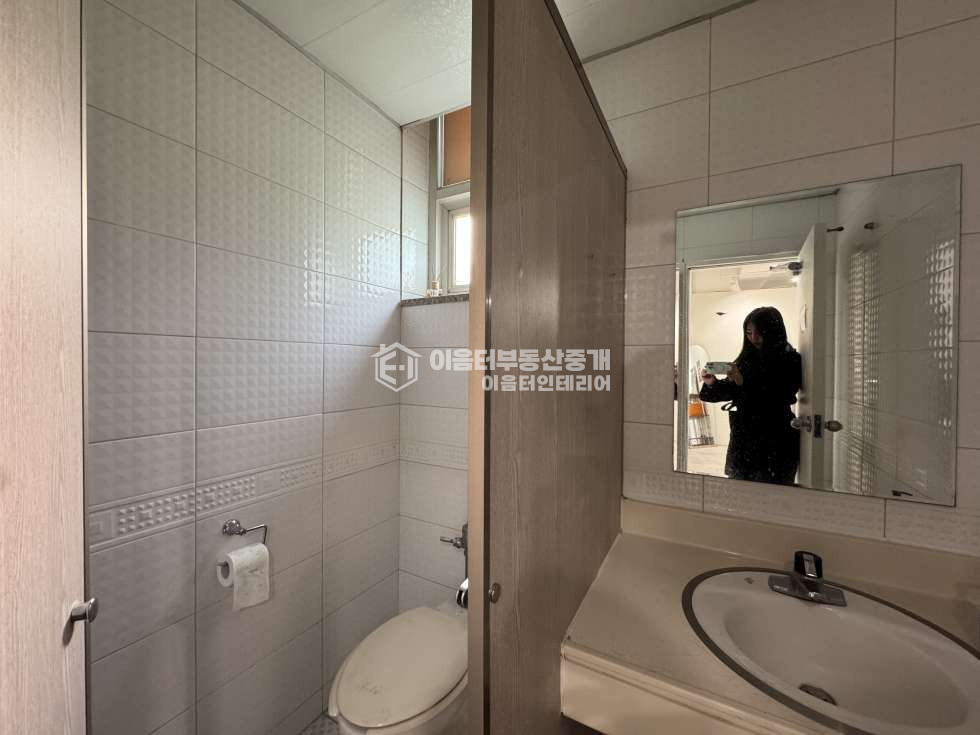 서울 마포구 동교동 인테리어일부지원l화이트인테리어 노출천장 높은층고 홍대역세권가성비사무실 월세 매물번호 11162 사진 13