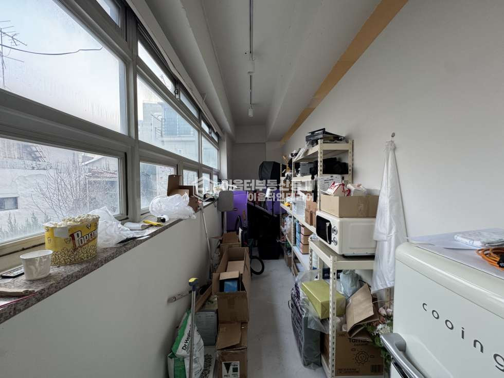 서울 마포구 동교동 인테리어일부지원l화이트인테리어 노출천장 높은층고 홍대역세권가성비사무실 월세 매물번호 11162 사진 26