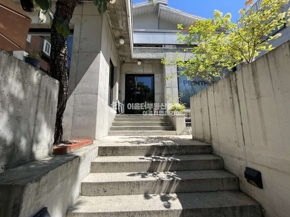 서울 마포구 동교동 연남동 주민센터 인근 인테리어 매우좋은 유명 파이샵운영 단독주택형 통임대 월세 매물번호 10049 사진 21