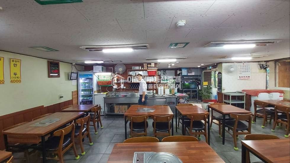 서울 마포구 서교동 망원역 도보2분 깔끔한 접근성 좋은 사거리 코너 1층 상가 월세 매물번호 10060 사진 2