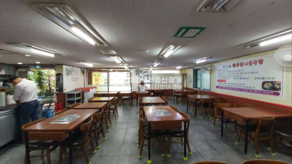서울 마포구 서교동 망원역 도보2분 깔끔한 접근성 좋은 사거리 코너 1층 상가 월세 매물번호 10060 사진 4
