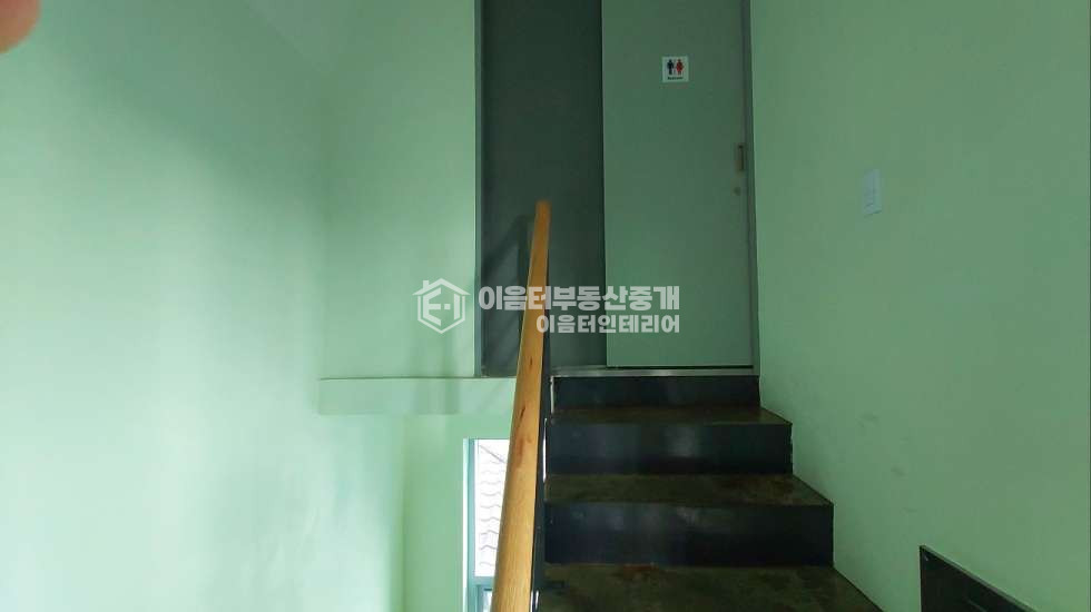 서울 마포구 동교동 연남 미로길 초메인 무권리 삼면 통장 테라스 월세 매물번호 10034 사진 9