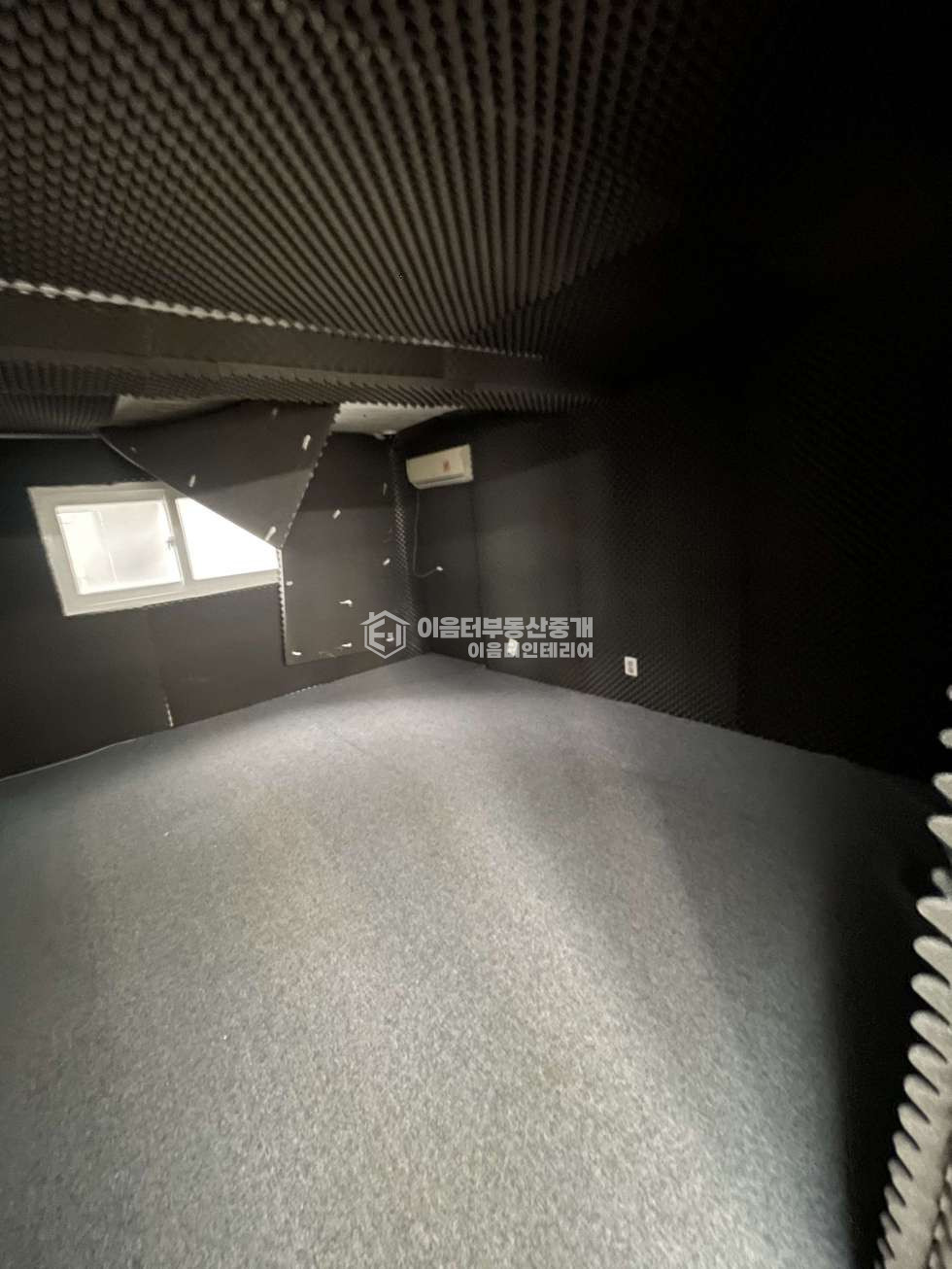 서울 마포구 서교동 동화 같은 정원을 가진 무권리 건물 임대 월세 매물번호 10031 사진 11