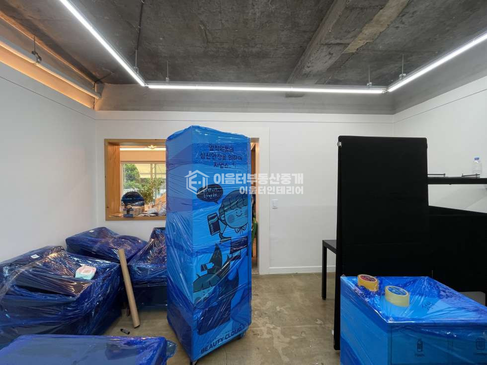 서울 마포구 서교동 동화 같은 정원을 가진 무권리 건물 임대 월세 매물번호 10031 사진 20