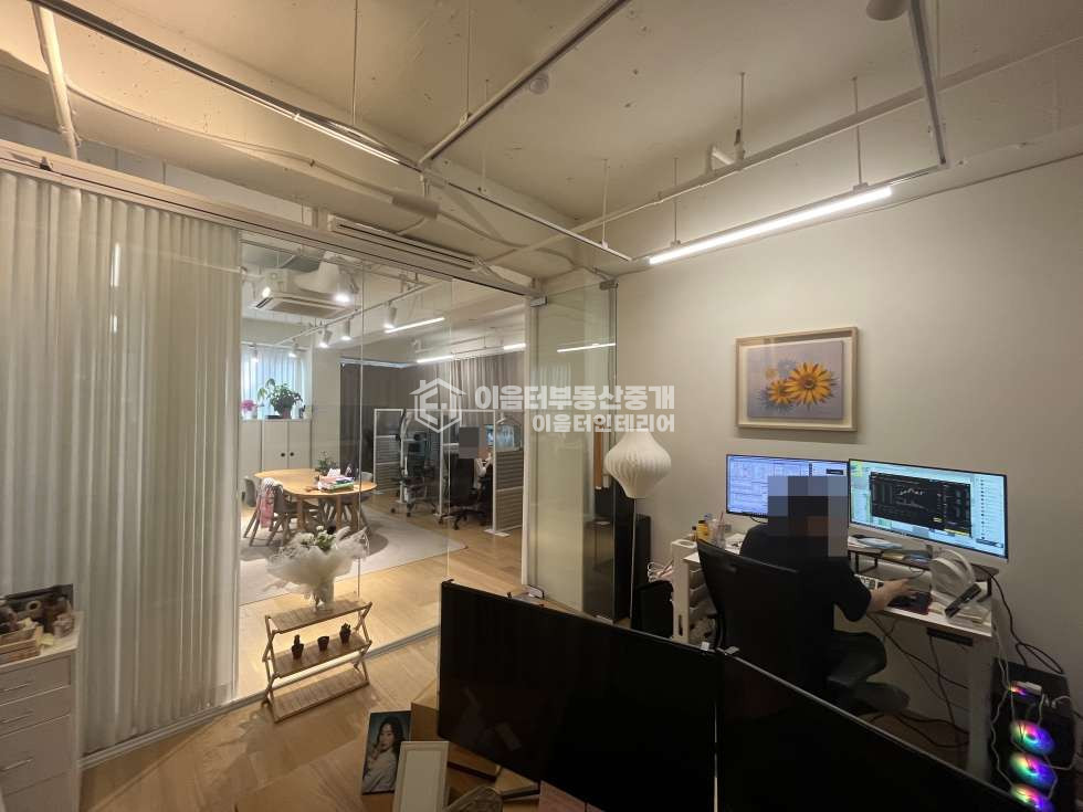 서울 마포구 서교동 합정역세권 깔끔한 1층 내부룸 및 싱크시설완비 월세 매물번호 10072 사진 7