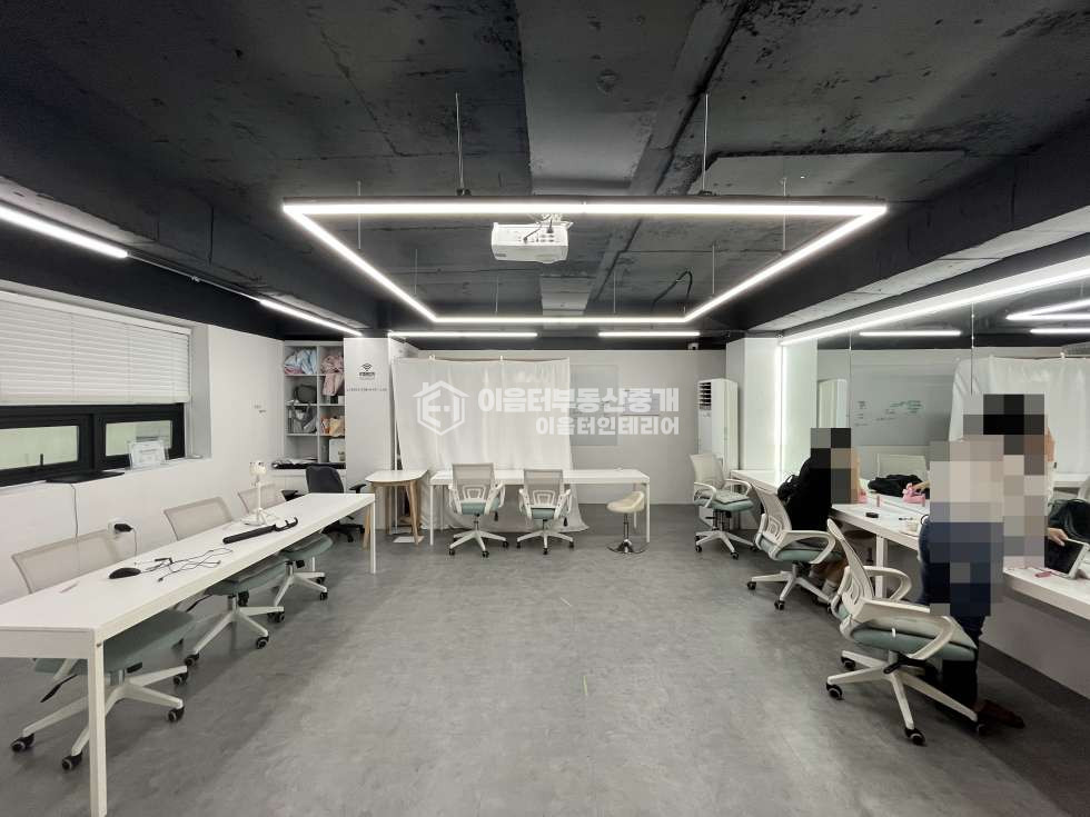 서울 마포구 동교동 홍대입구역 도보3분 인테리어O 공간 분리O 사무실 월세 매물번호 10078 사진 11
