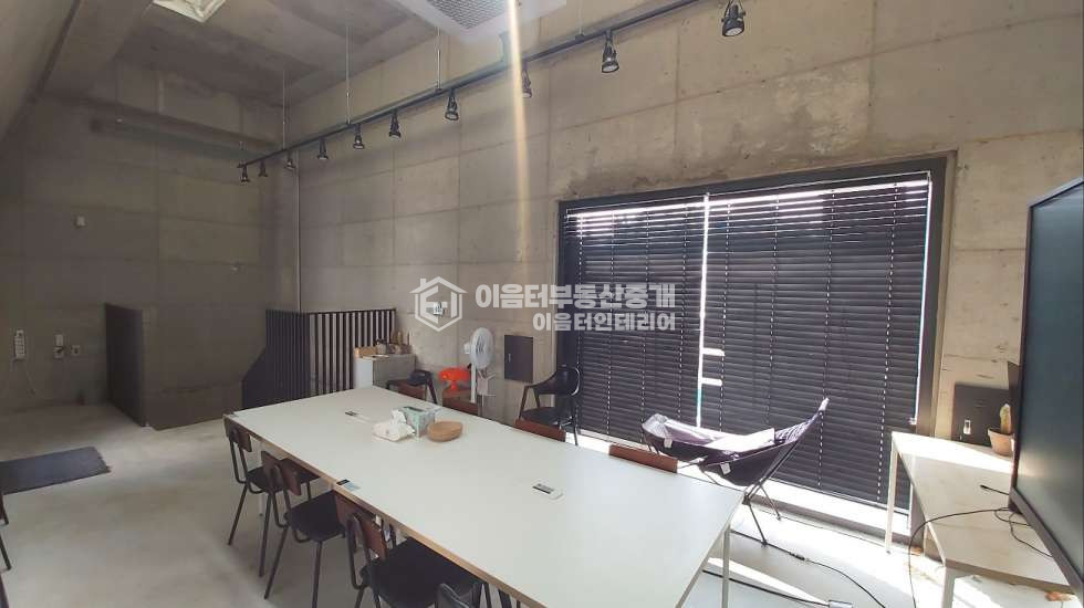 서울 마포구 합정동 최근실사O 4층 사무실 테라스 루프탑 부가세포함 월세 매물번호 10080 사진 40