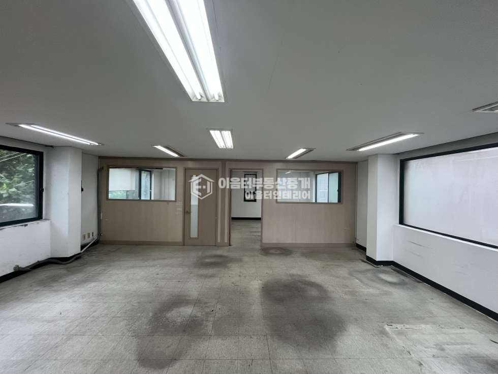 서울 마포구 서교동 서교동 내부룸2개 채광굿 깔끔한사무실 월세 매물번호 10089 사진 4