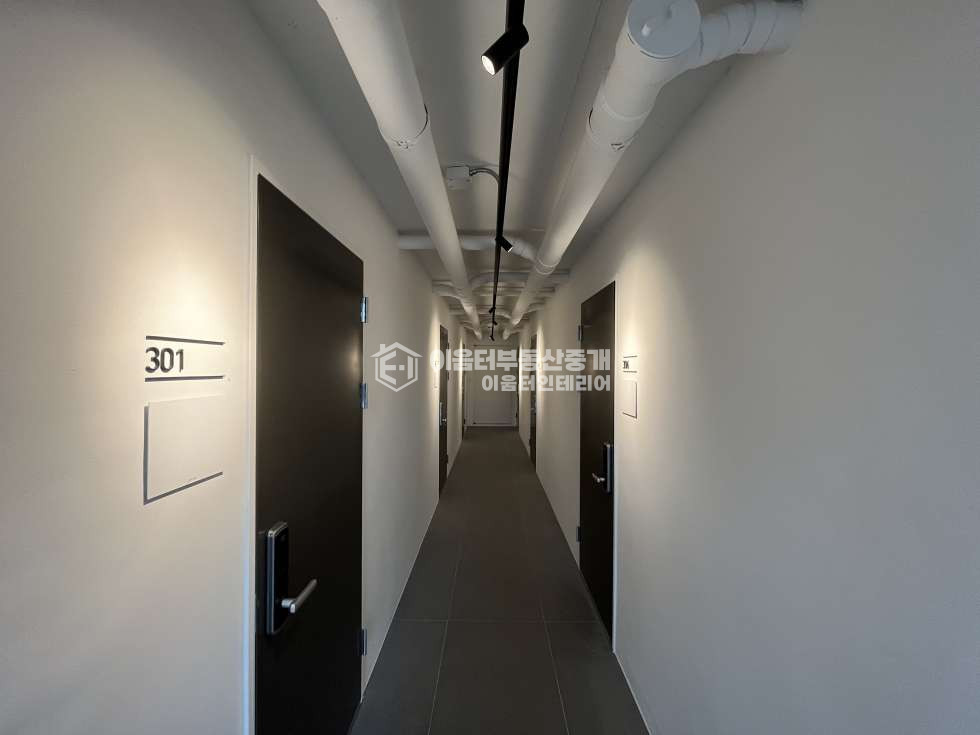 서울 마포구 서교동 홍대입구역세권 24년 리모델링완료 주차8대 엘베O 전면부 넓은 통임대 월세 매물번호 10086 사진 20