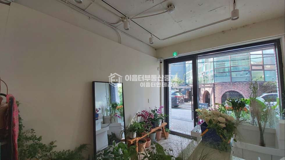 서울 마포구 서교동 홍대합정 리모델링건물 내부컨디션 좋은 1층 상가 월세 매물번호 10123 사진 6