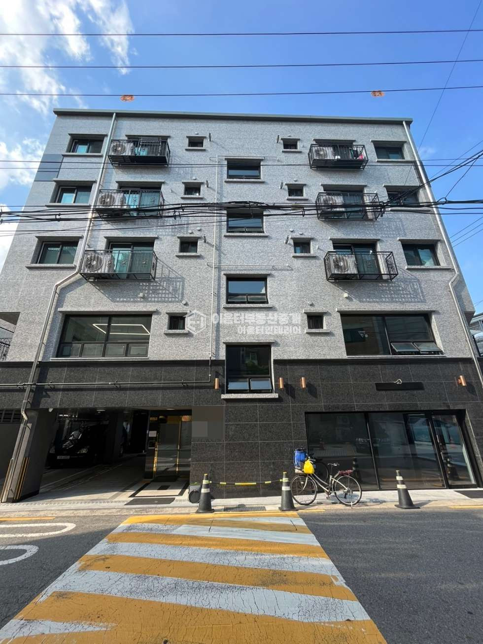 서울 마포구 서교동 망원역 도보 4분 거리에 위치한 신축 사무실 공간 월세 매물번호 10137 사진 1